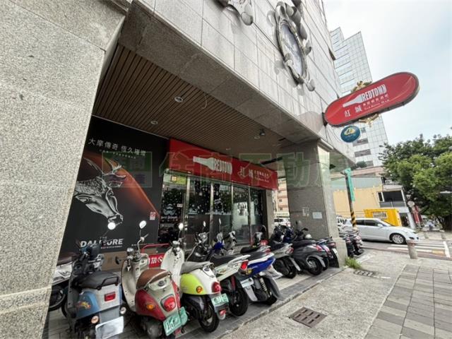 高雄新興區大樓-1