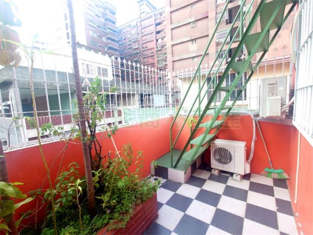 高雄楠梓透天-5