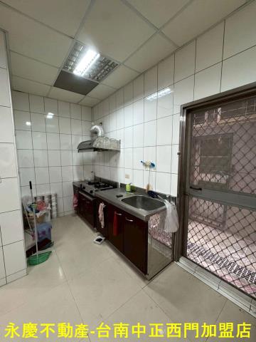 台南南區透天-14