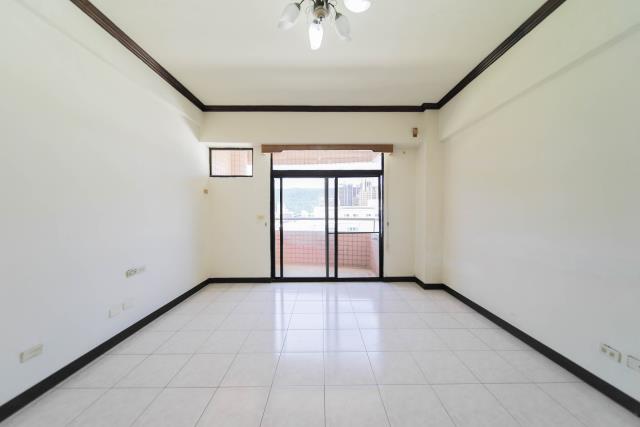 高雄三民區大樓-1