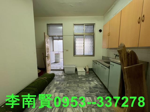 台南東區透天-11