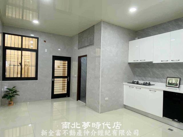 台南安南透天-9